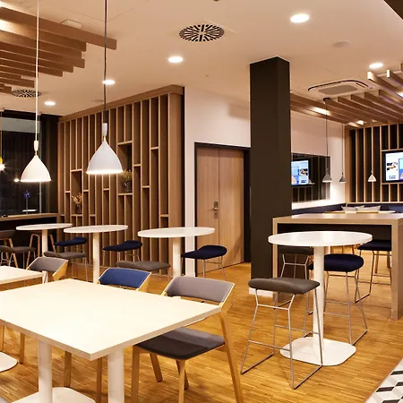 Express - Olympiapark By Ihg Hotel 3*