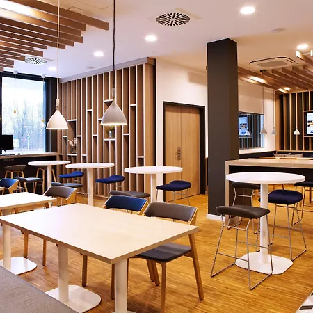 Express - Olympiapark By Ihg 3*