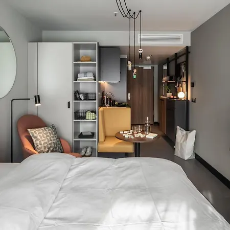 شقة فندقية Revo 4*