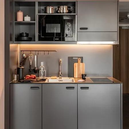 Revo Aparthotel 4*
