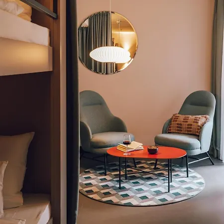 Aparthotel Revo