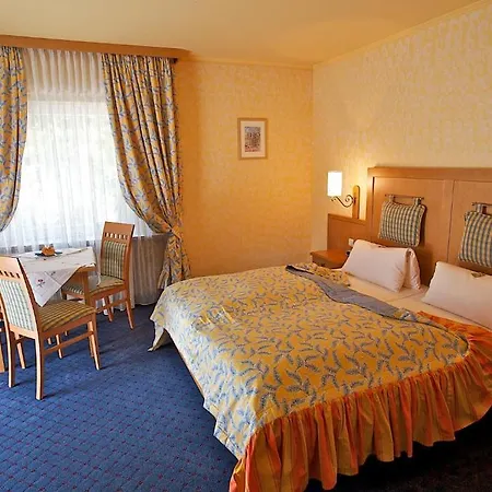 Landgasthof Deutsche Eiche 호텔 3*
