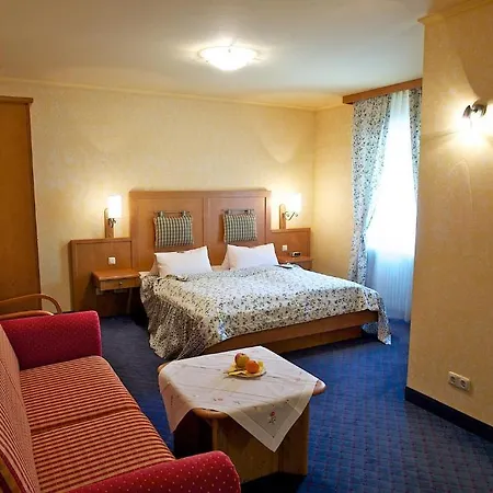 Landgasthof Deutsche Eiche 3* 뮌헨