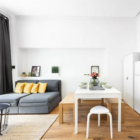 Apartment Wiesen Living - For Up To Twelve People Munich