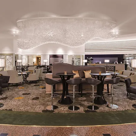 Hilton Park Hotell