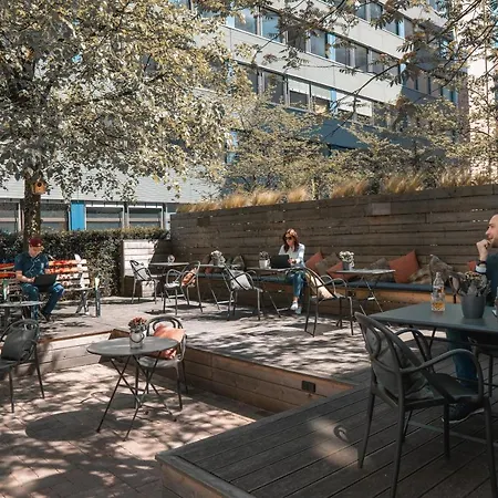 Cocoon Hauptbahnhof Hotel 4*