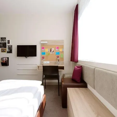 Vienna House Easy By Wyndham Otel 4*