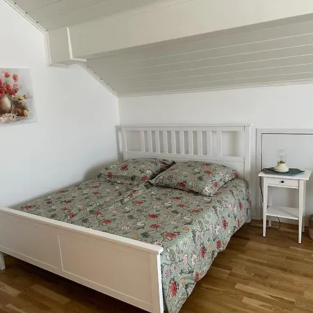 Lichtdurchflutete 90 M2 Drei Duplexwohnung In Altperlach * Μόναχο