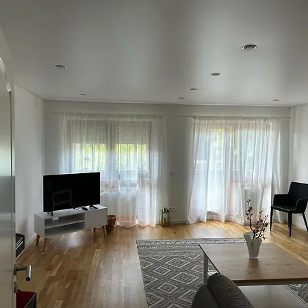 아파트 Lichtdurchflutete 90 M2 Drei Duplexwohnung In Altperlach