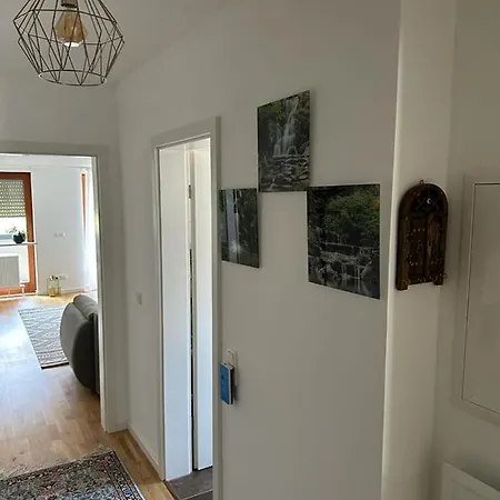 Lichtdurchflutete 90 M2 Drei Duplexwohnung In Altperlach 아파트