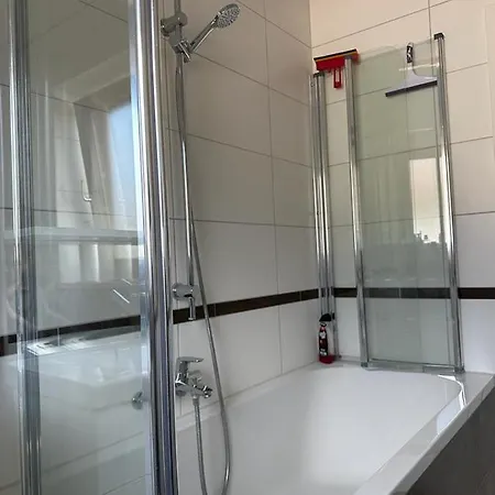 Lichtdurchflutete 90 M2 Drei Duplexwohnung In Altperlach 아파트