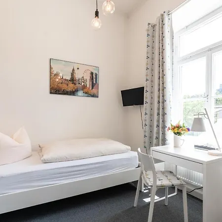 Hotel-pension Am Siegestor Guest house Munich