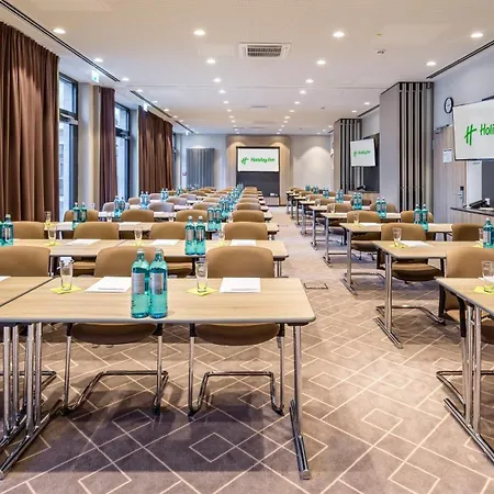 - East, An Ihg