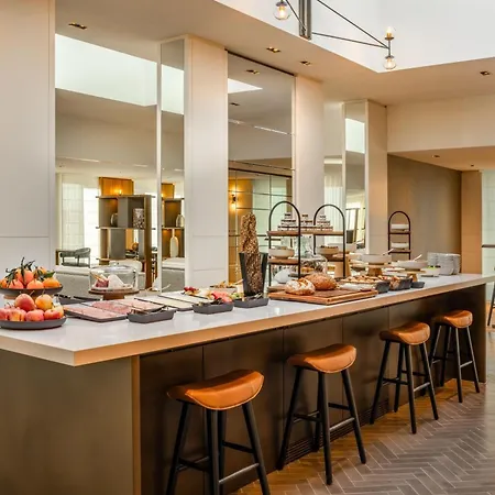 Hotel Marriott West 4*