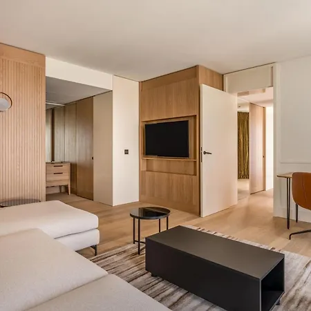 Marriott West