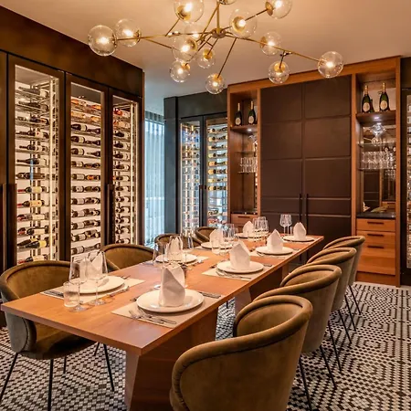 Hotel Marriott West 4*