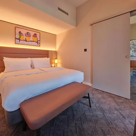Aparthotel Adina 4*