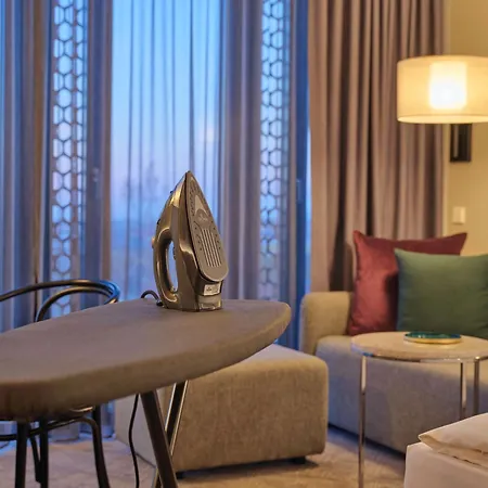 Aparthotel Adina