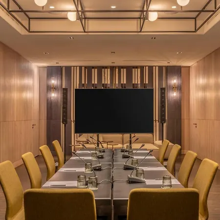 Marriott West 4*