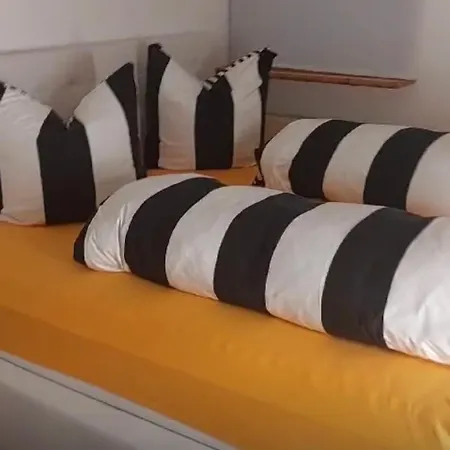 Stadtmitte - Naehe Stachus - Mit 2 Sz Und 2 Baedern -schlafsofa - Fuer 5 Personen Διαμέρισμα Μόναχο