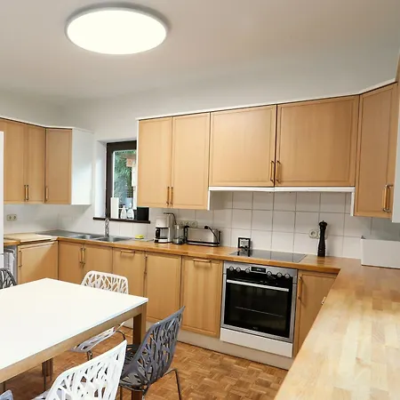 10 Min Subway U-bahn To Marienplatz 130 M2 - 4br - 2bath * Μόναχο