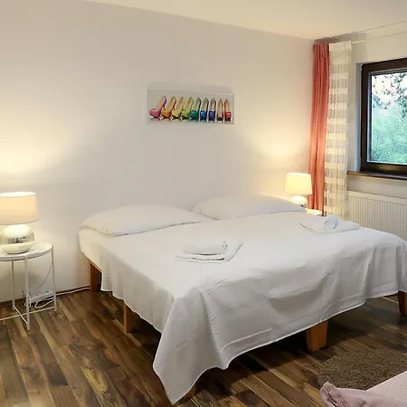 10 Min Subway U-bahn To Marienplatz 130 M2 - 4br - 2bath Διαμέρισμα *