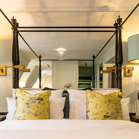 House Of Huetter- Muenchner Kindl, Small Luxury Of The World Munique
