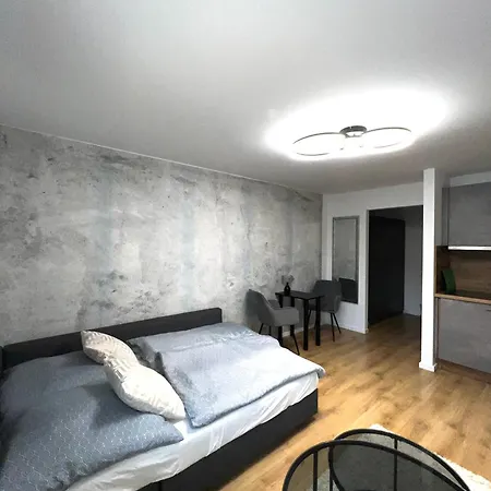 Living One - 1 Apartment *