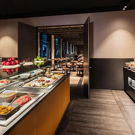 Le Meridien Hotel