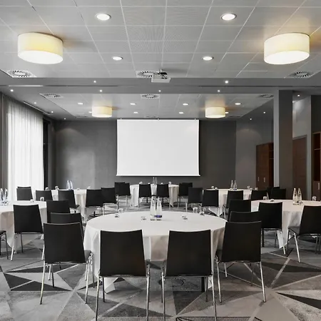 Courtyard By Marriott East