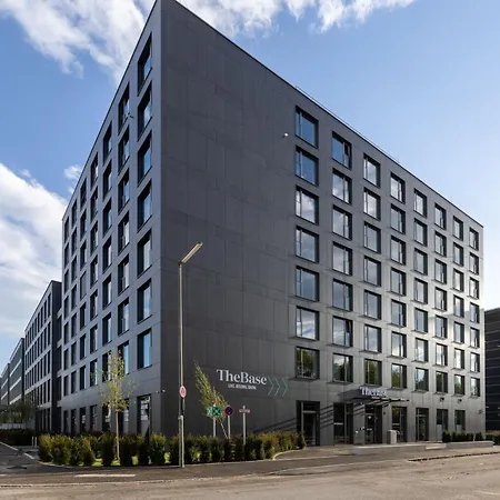 The Base Hotel 3*