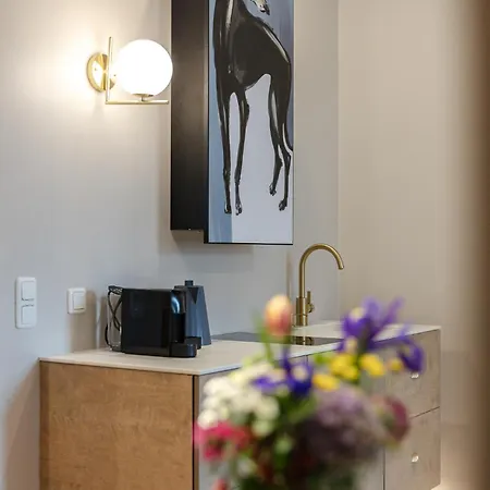 Kalm - A Design Aparthotel