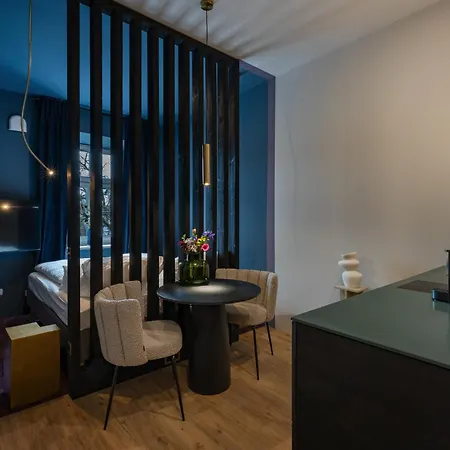 Kalm - A Design Aparthotel