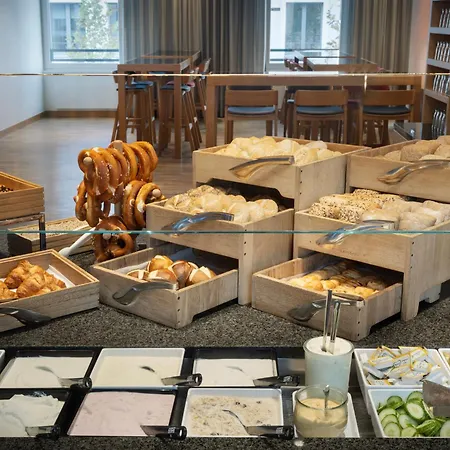 Holiday Inn Express Munich City West By Ihg 3*