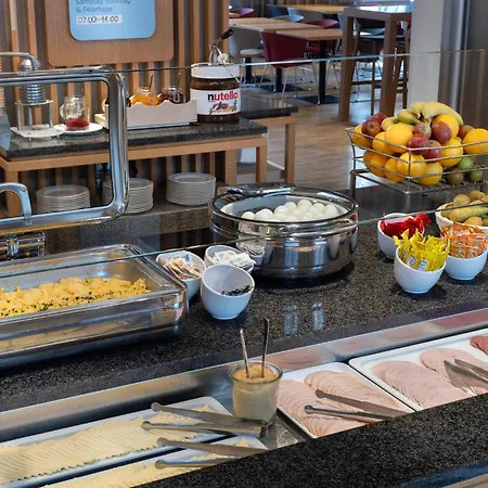Holiday Inn Express Munich City West By Ihg Hotel