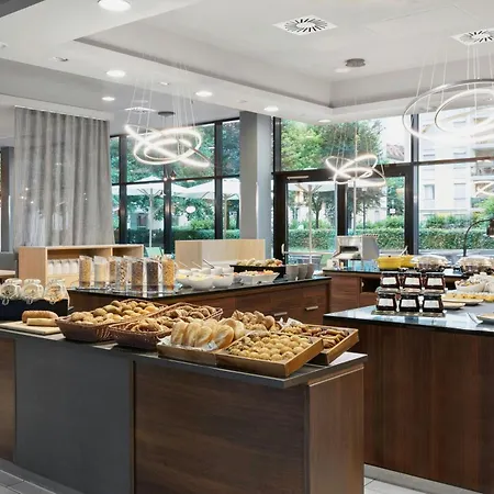 Hotel Courtyard By Marriott East