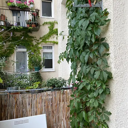 Connected Near Ostbahnhof With Balcony Múnich