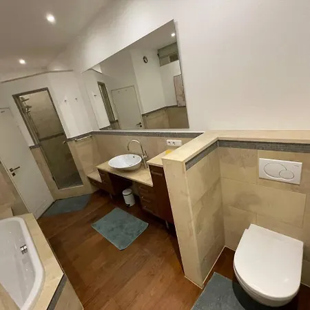 아파트 Rooftop Loft Flat For 4 Guests *