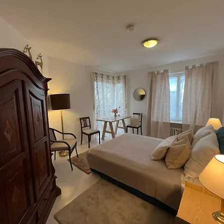 Privatunterkunft 15 Qm Mit Gemeinschaftsbad München
