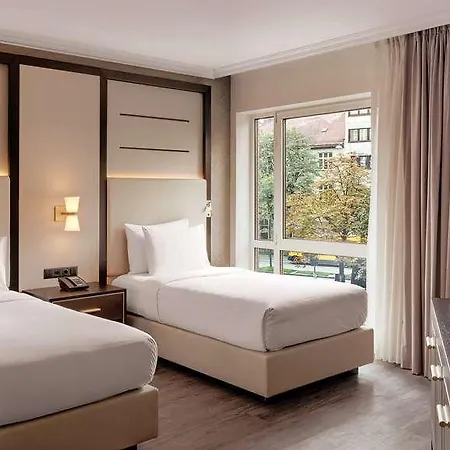 מלון Hilton 4*