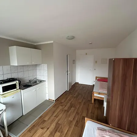 Budget Olympia Park Apartmenthostel 53