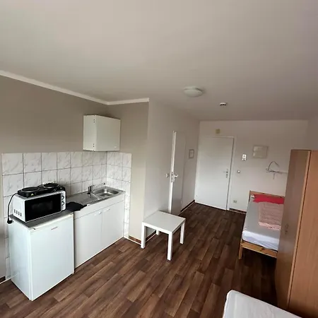 Budget Olympia Park Apartmenthostel 53 * München