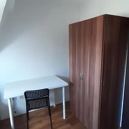 Hostel Budget Eversbuschstr 74 *