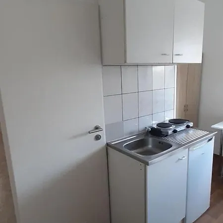 Hostel Budget Eversbuschstr 74 München