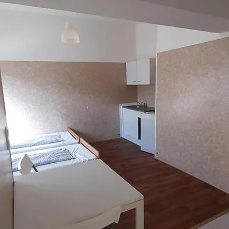 Hostel Budget Eversbuschstr 74 *