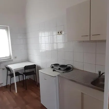 Hostel Budget Eversbuschstr 74 *