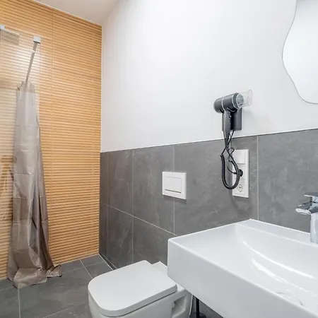 Fast Luxury Apart Otel *
