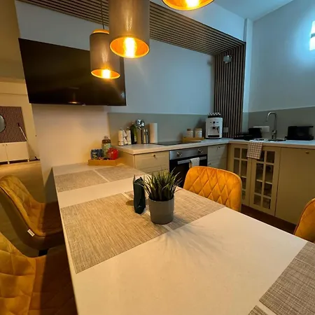 Apartment Place Direkt Am Karlsplatz - Stachus 70 Qm Mit 2 Schlafzimmer Mila Munich