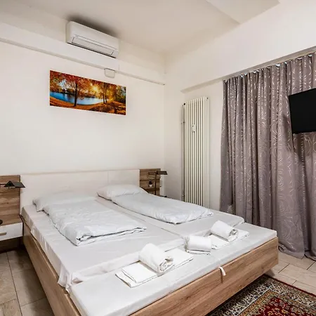 Aparthotel - Aldars 8 *