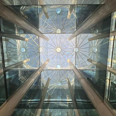 Unique In A Dream Location * Мюнхен
